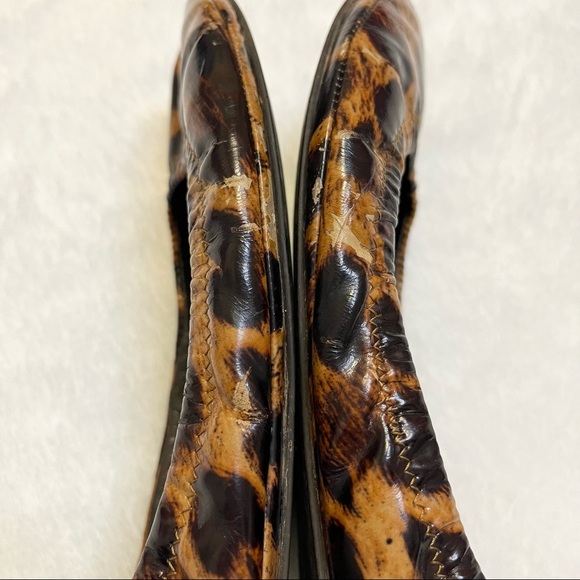 Tory Burch Leopard Print Patent Leather Flats Womens Size 6 - Picture 11 of 13